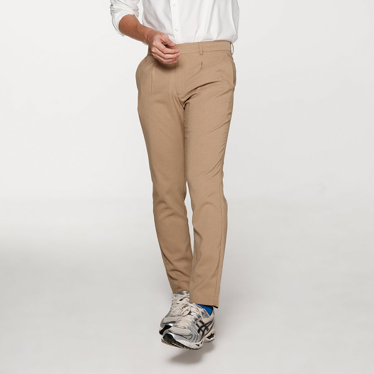 era-won Cropped pants, Luxury details model, Beige color 