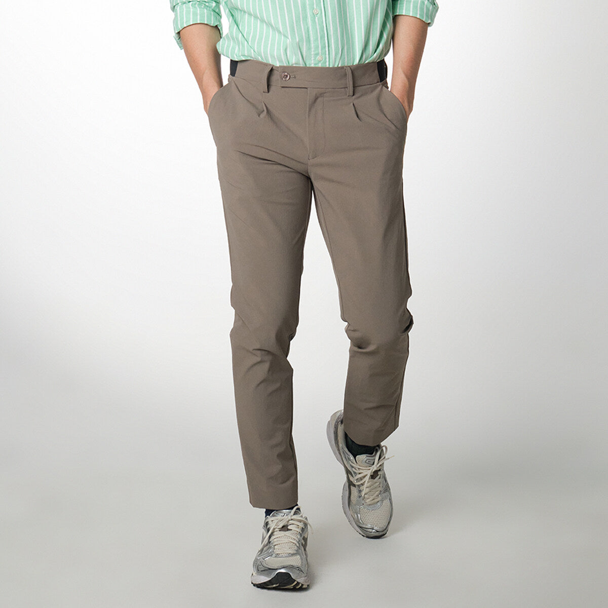 era-won long pants, elastic waist, model GOLF FABRIC PANTS (065V9), color Brown 